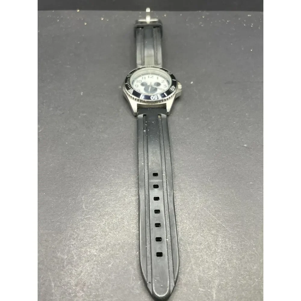 Disney Mickey Mouse Watch ewatchfactory P234-2657-4 Black Dive Style Rubber Band